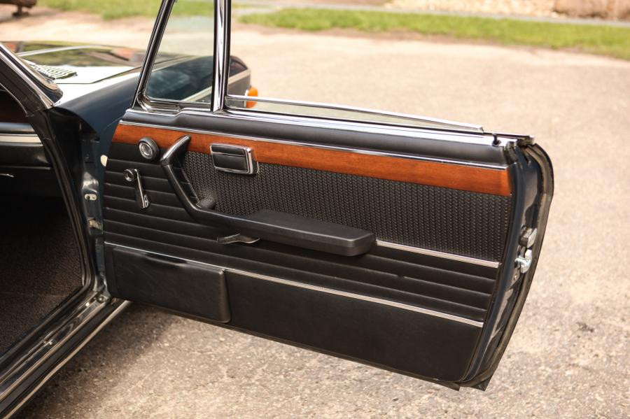 Детали интерьера BMW 3.0CSi (E9) 1974 года  (EU) (фото 119 из 198)